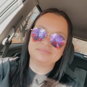 Meet your Posher, Leigh